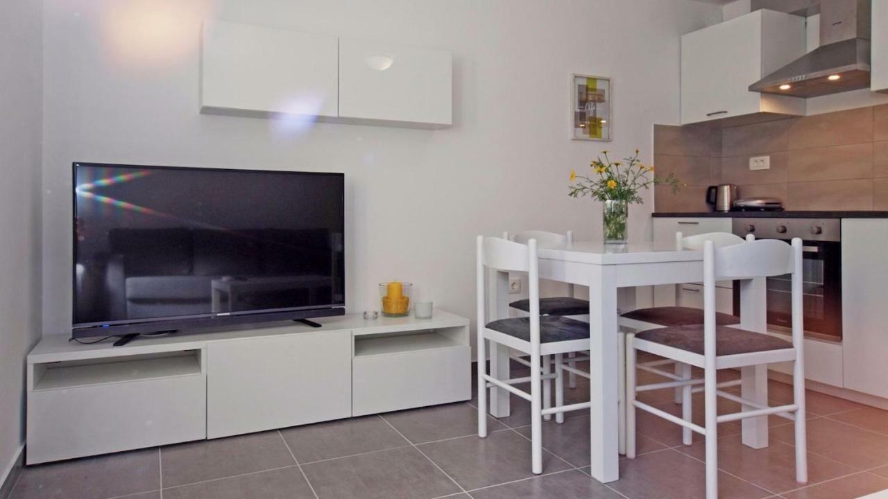 Apartments Mare Водице Экстерьер фото