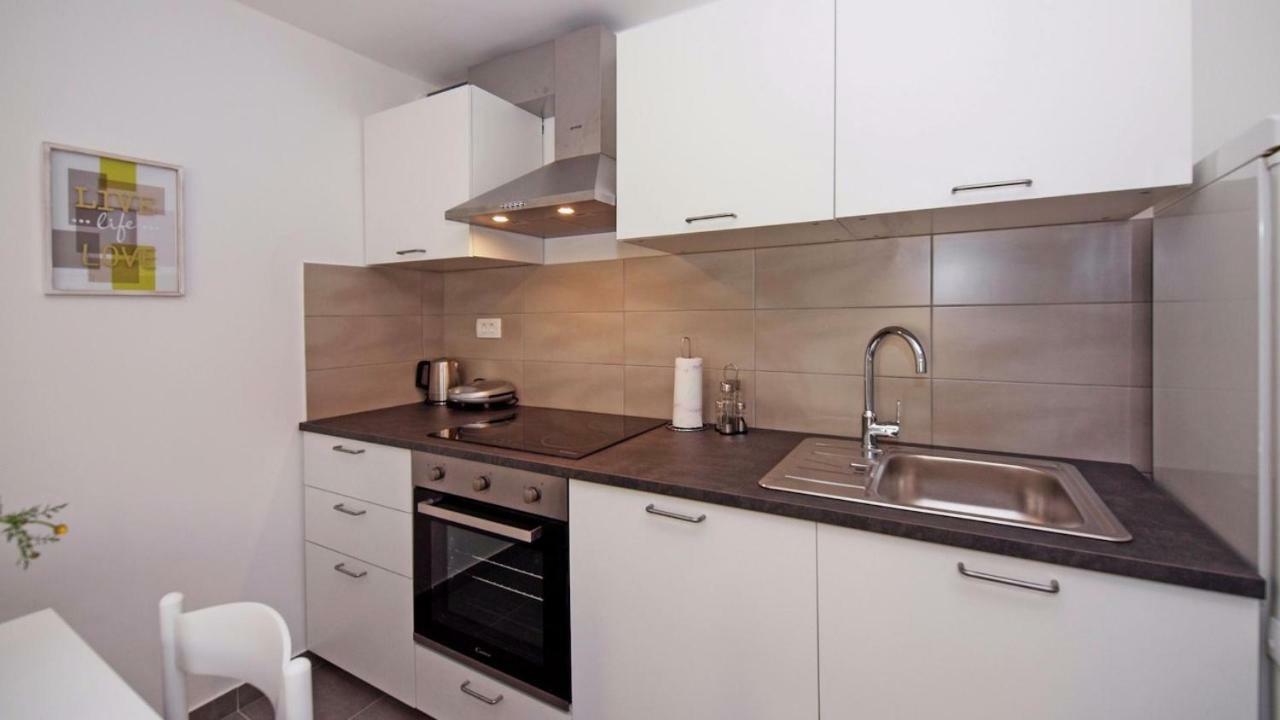 Apartments Mare Водице Экстерьер фото